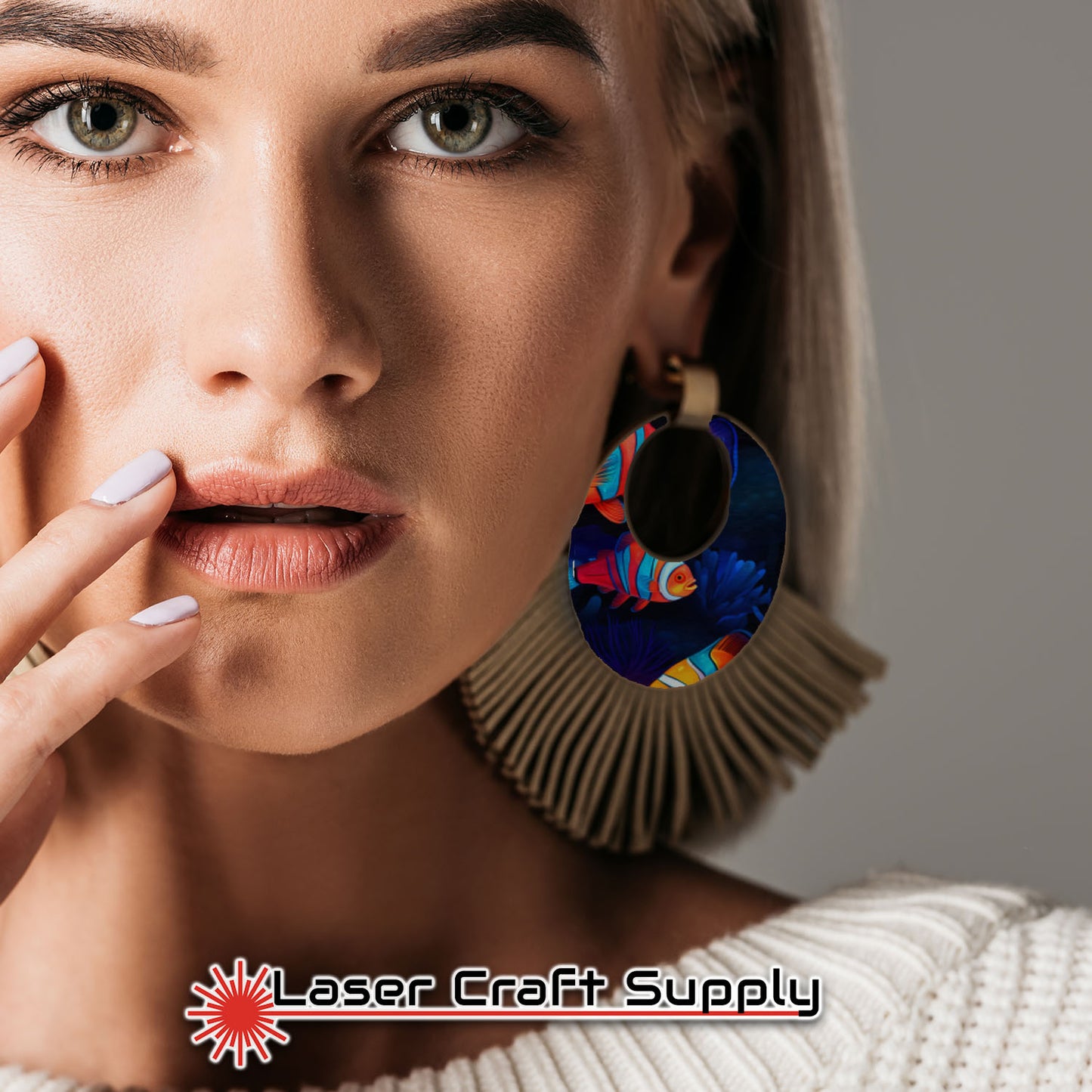 Creative Cast Acrylics - Clownfish on Dark Blue